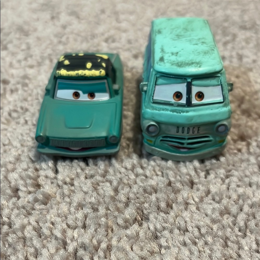 Disney Cars Rusty and Dusty Rusteeze